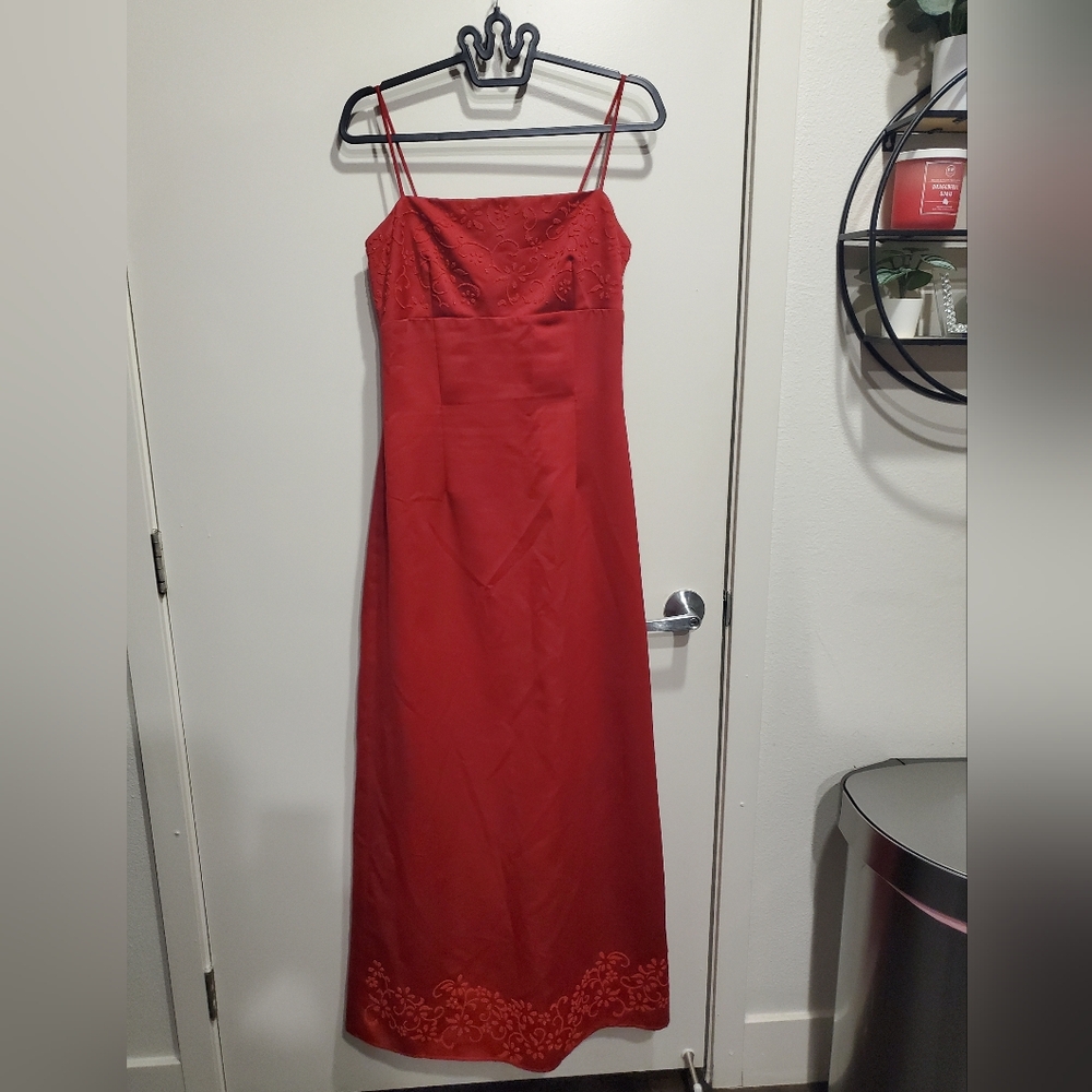 Elegant Red Lace Dress